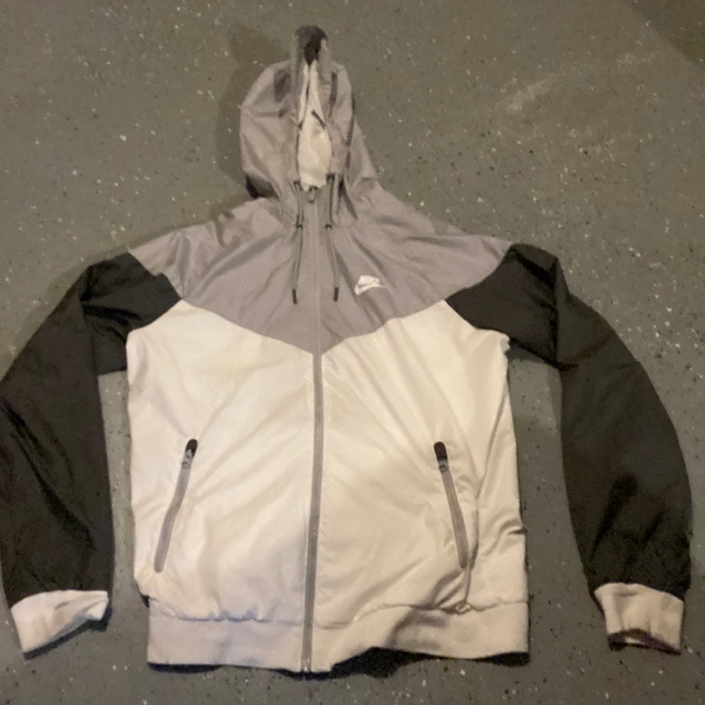 Nike windbreaker hooded jacket black and white size small